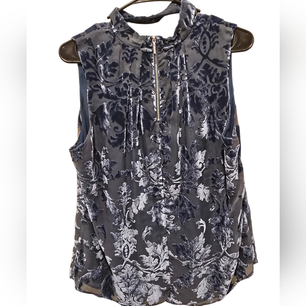 Elegant White House Black Market Blue Salma Sleeveless Velvet Blouse - Picture 5 of 9
